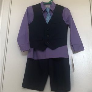 Perry Ellis Boy’s 4 Piece Suit